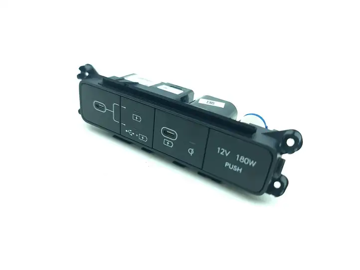Hyundai Kona II 961A0BE100 USB разъем — фото 2