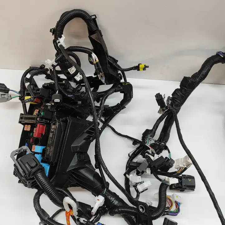 Toyota C-HR II (2023 - ) 82111F4W80 Прочая электропроводка — фото 4
