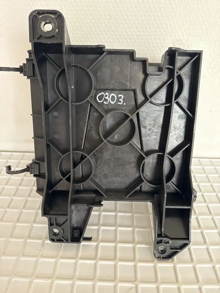 Audi A4 S4 B8 8K (2007 - 2011) 8T0907368A Кронштейн GPS-навигатора — фото 1
