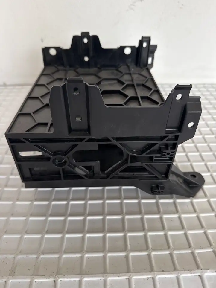 Audi A4 S4 B8 8K (2007 - 2011) 8T0907368A Кронштейн GPS-навигатора — фото 5