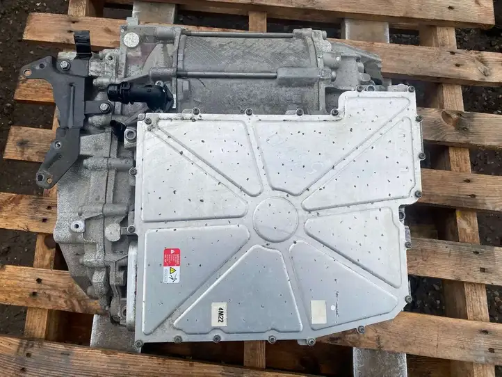 Cupra Born (2021 - ) 1EA907230 Электродвигатель заднего редуктора — фото 3