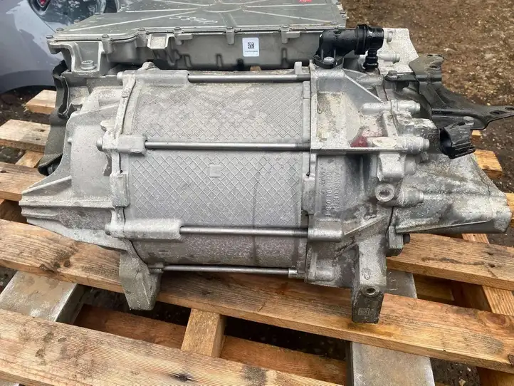 Cupra Born (2021 - ) 1EA907230 Электродвигатель заднего редуктора — фото 6