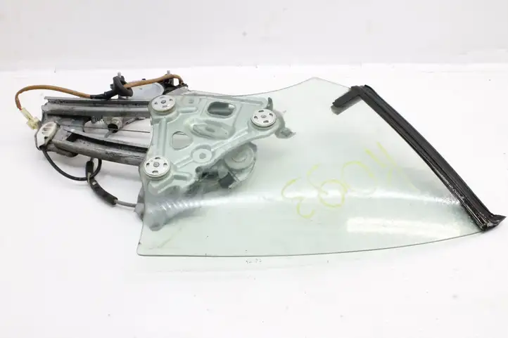 Lexus SC 300 - 400 (2001 - 2010) 8571024050 Стекло задней двери — фото 1
