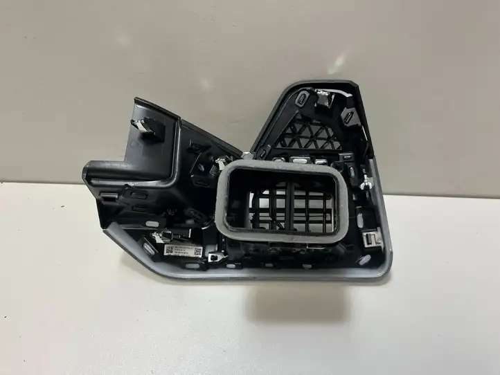 BMW X5 G05 (2018 - ) 9634828 Воздушная решетка панели — фото 2