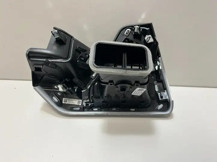 BMW X5 G05 (2018 - ) 9634828 Воздушная решетка панели — фото 14