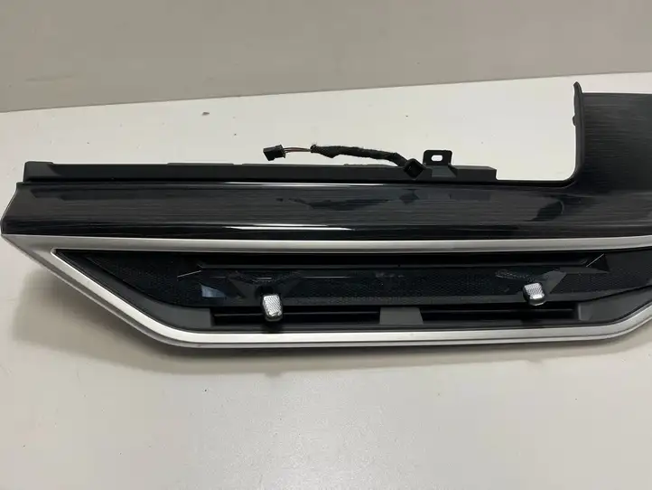 BMW X6 G06 (2019 - ) 5A4F823 Воздушная решетка панели — фото 8