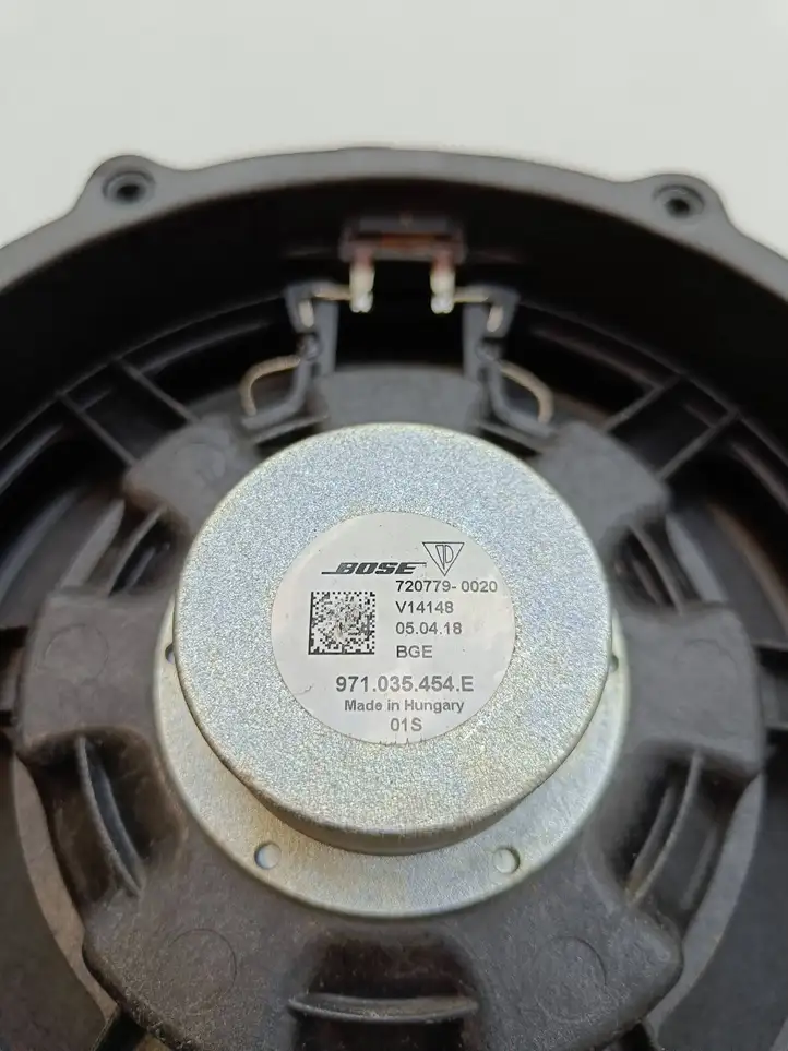 Porsche Taycan 9J1 (2019 - ) 971035454E Динамики передних дверей — фото 4