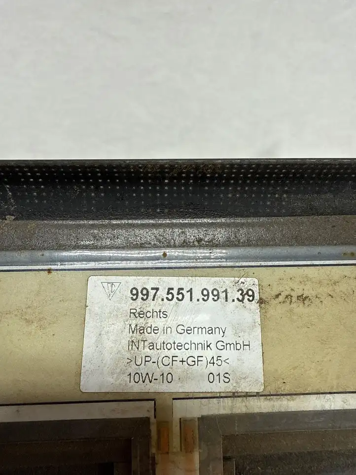 Porsche 911 997 (2004 - 2013) 99755199139 Внутренняя обшивка порога (комплект) — фото 3