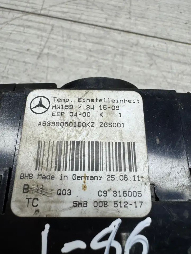 Mercedes-Benz Vito Viano W639 (2003 - 2010) A6399060100 Блок управления климат-контролем — фото 4