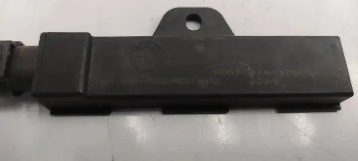 BMW 3 F30 F35 F31 (2012 - 2018) 9220831 Антенна бесключевого доступа — фото 4