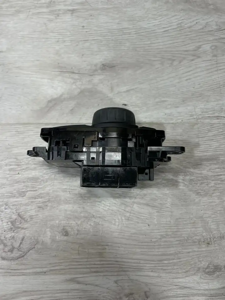 BMW 3 F30 F35 F31 (2012 - 2018) 9381678 Контроллер мультимедийной системы — фото 2