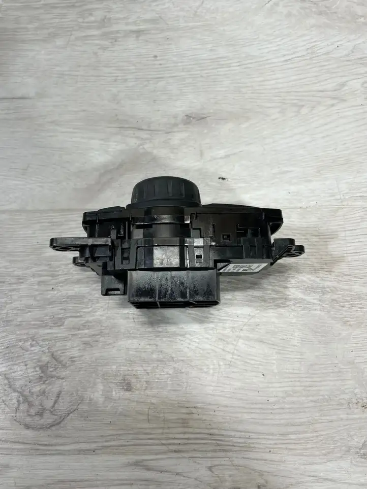 BMW 3 F30 F35 F31 (2012 - 2018) 9381678 Контроллер мультимедийной системы — фото 3