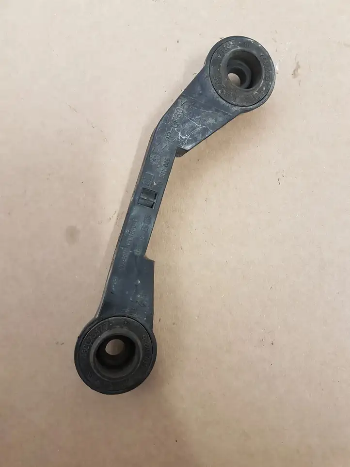 Opel Astra (1998 - 2004)  90531006 Другая деталь отсека двигателя