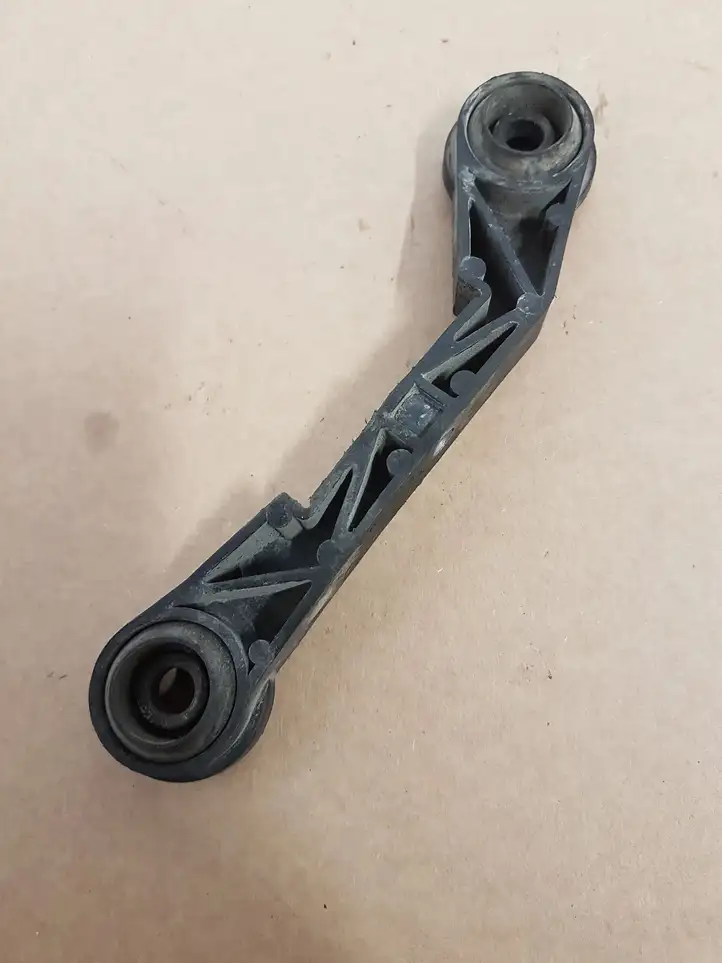 Opel Astra (1998 - 2004)  90531006 Другая деталь отсека двигателя