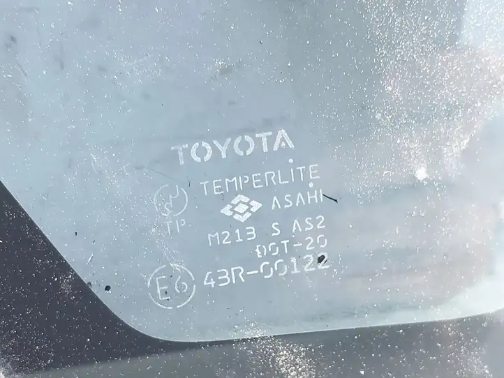 Toyota Corolla Verso E121 (2001 - 2004) AS2 Заднее боковое стекло — фото 2