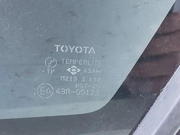Toyota Corolla Verso E121 (2001 - 2004) AS2 Заднее боковое стекло — фото 2