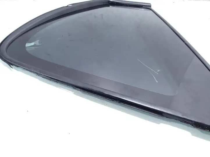 Toyota Corolla Verso E121 (2001 - 2004) AS2 Заднее боковое стекло — фото 3