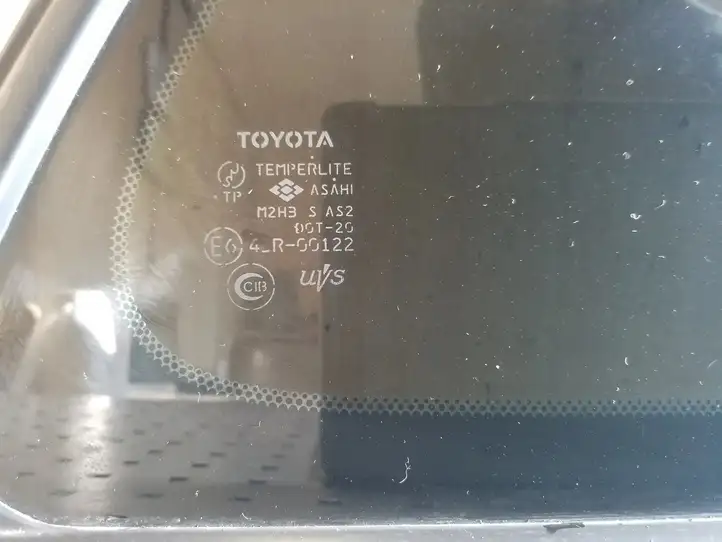 Toyota RAV 4 (XA20) (2000 - 2005) Заднее боковое стекло — фото 3