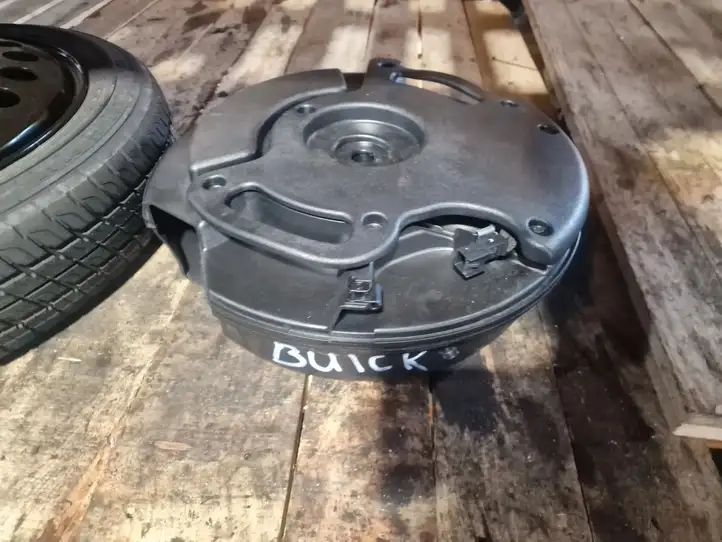 Buick Encore I (2012 - 2019)   Громкоговоритель низкой частоты