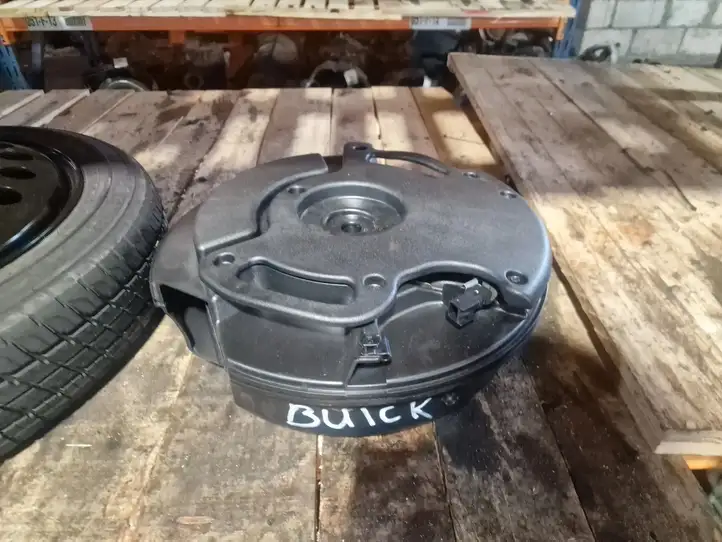 Buick Encore I (2012 - 2019)   Громкоговоритель низкой частоты