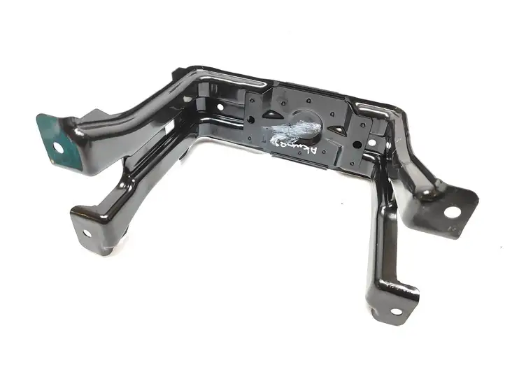 Audi A4 S4 B8 8K (2007 - 2011) 8K0802715A Держатель аккумулятора — фото 2