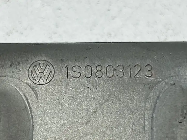 Volkswagen PASSAT B8 (2015 - ) 1S0803123 Держатель аккумулятора — фото 3