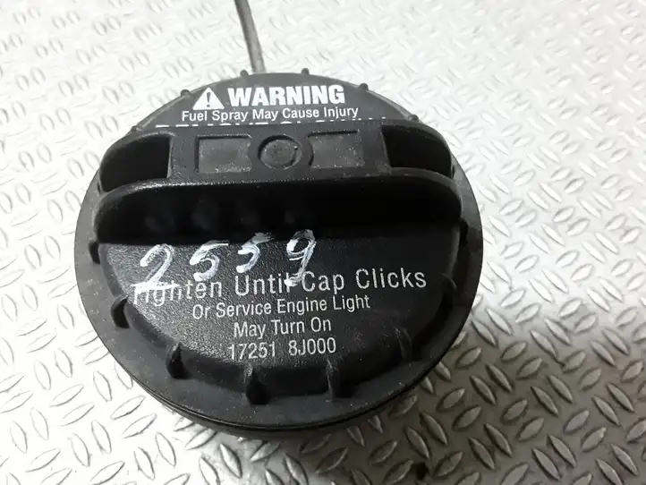 Nissan Maxima A34 (2004 - 2008) 172518J000 Крышка топливного бака — фото 4