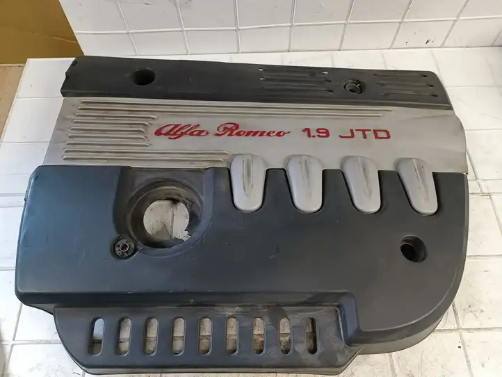 Alfa Romeo 147 (2004 - 2010) 46480339 Крышка двигателя декоративная — фото 1