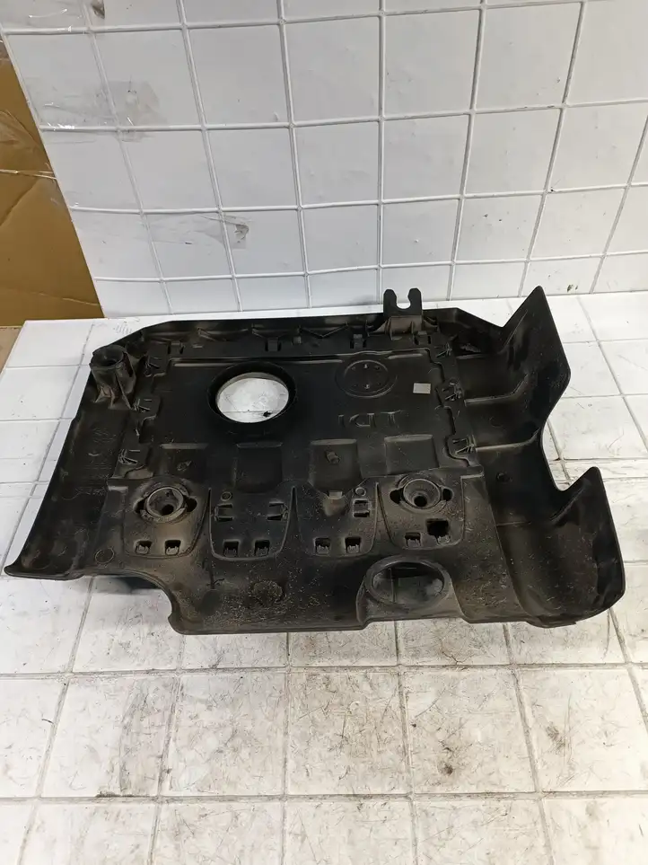 Volkswagen Touran I (2003 - 2010) 103925 Крышка двигателя декоративная — фото 2