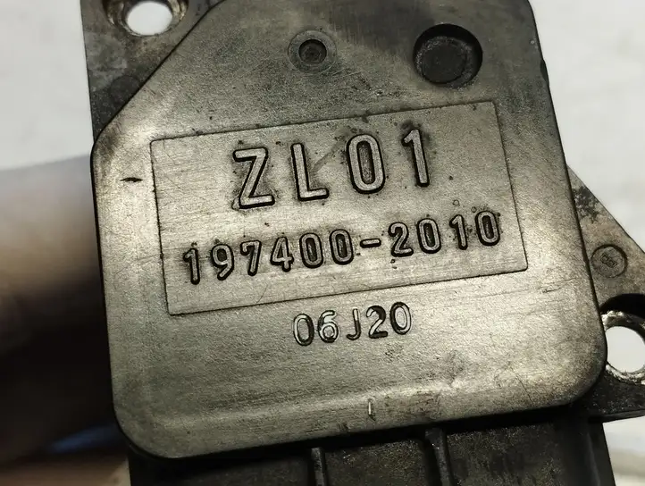 Mazda 5 (2005 - 2010) 1974002010 Датчик массового расхода воздуха — фото 5
