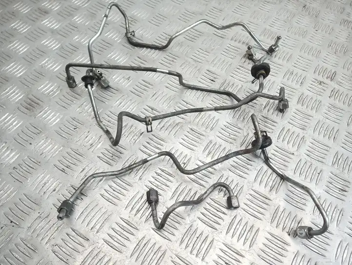 Subaru Forester SH (2008 - 2013) Трубка подачи топлива в форсунки — фото 1