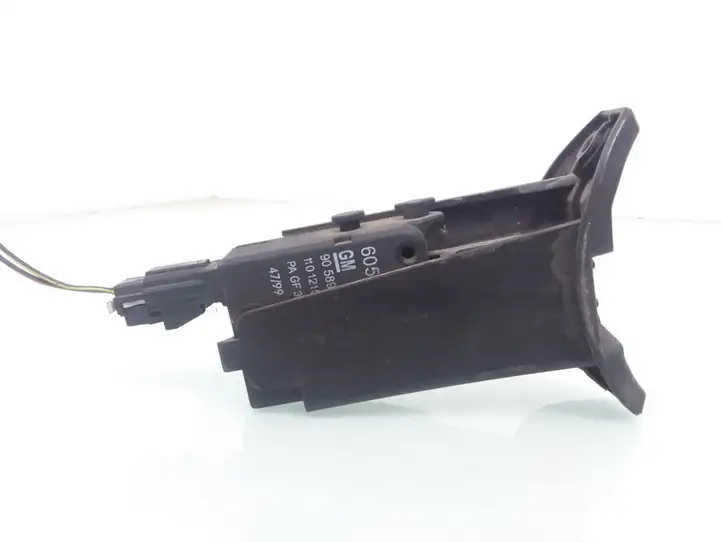 Opel Astra G (1998 - 2004) 90589918 Привод замка крышки топливного бака — фото 3