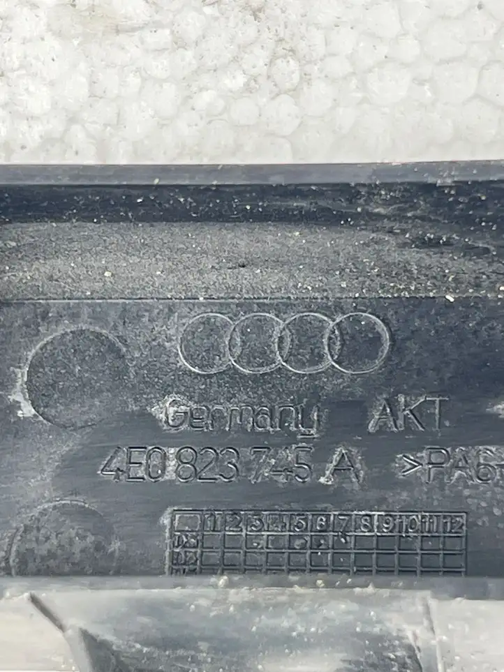 Audi A8 S8 D3 4E (2002 - 2005) 4E0823745A Кронштейн звукового сигнала — фото 3