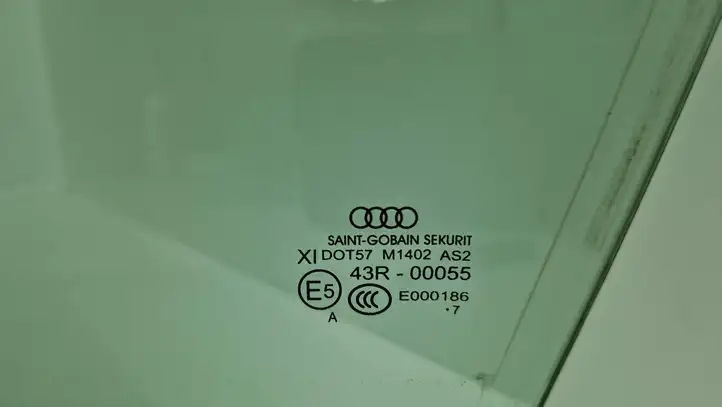 Audi A4 S4 B9 (2015 - 2019) 8W0845021 Стекло передней двери — фото 3