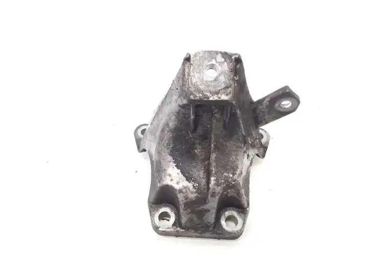 Audi A4 S4 B7 8E 8H (2004 - 2009) 8E0199308J Кронштейн двигателя — фото 1