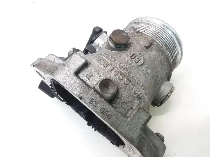Audi A4 S4 B6 8E 8H (2000 - 2006) 8E0145950C Дроссельная заслонка — фото 3