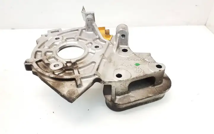 Suzuki Grand Vitara II (2005 - 2008) 8200240204 Кронштейн двигателя — фото 1