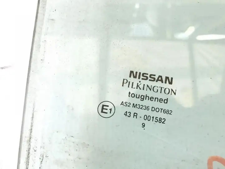 Nissan Almera N16 (2000 - 2010) Стекло задней двери — фото 2