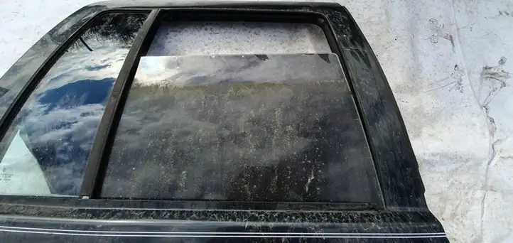 Jeep Grand Cherokee (WJ) (1998 - 2004) Стекло задней двери — фото 1