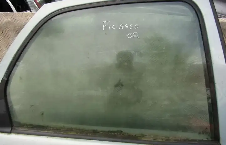 Citroen Xsara Picasso (1999 - 2012) Стекло задней двери — фото 1