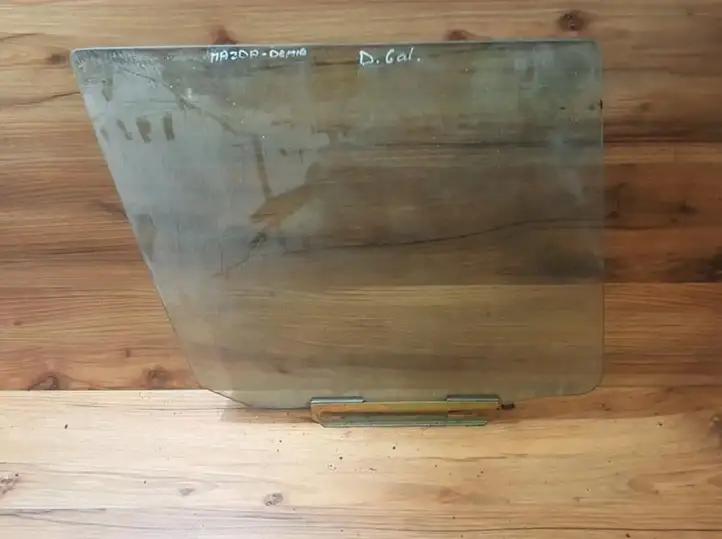 Mazda Demio (1996 - 2002)   Основное стекло задних дверей