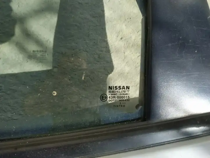 Nissan (2000 - 2006) Стекло задней двери — фото 3