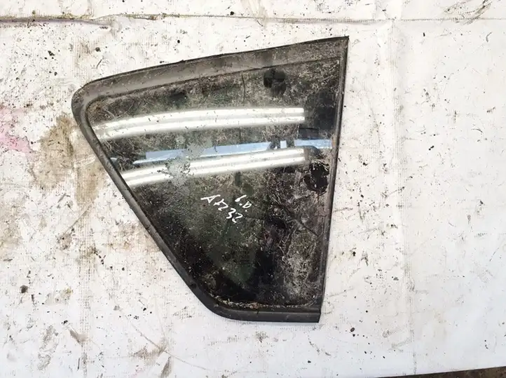 Toyota Corolla Verso AR10 (2004 - 2009) Заднее боковое стекло — фото 1
