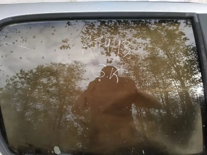 Toyota Yaris Verso (1999 - 2005) Стекло задней двери — фото 2