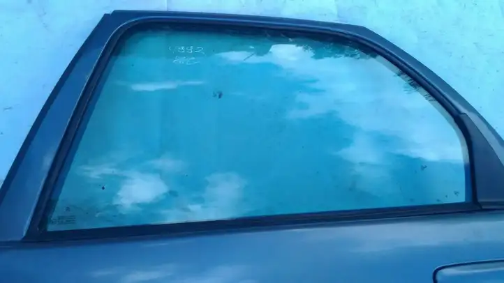 Citroen Xsara Picasso (1999 - 2012) Стекло задней двери — фото 1
