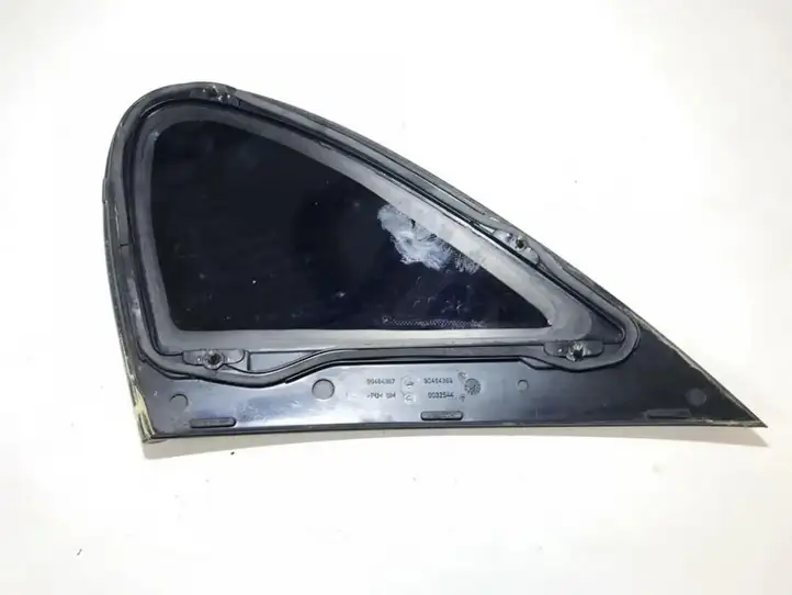 Opel Vectra B (1999 - 2002) 90464367 Заднее боковое стекло — фото 2