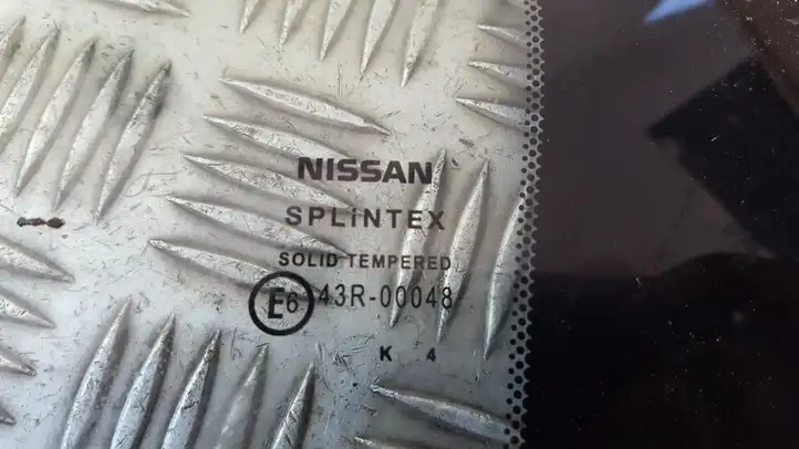 Nissan Primera (2001 - 2008) Форточка двери — фото 2
