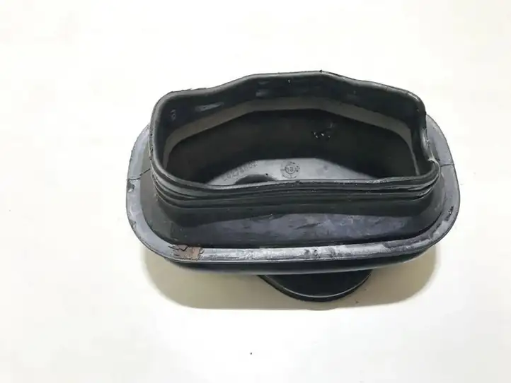 Audi A5 (2007 - 2011)  8k0820751 Другая внешняя деталь