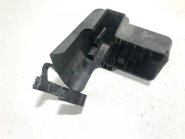 Toyota Avensis T250 (2006 - 2009) 7134340230 Крышка ящика аккумулятора — фото 2