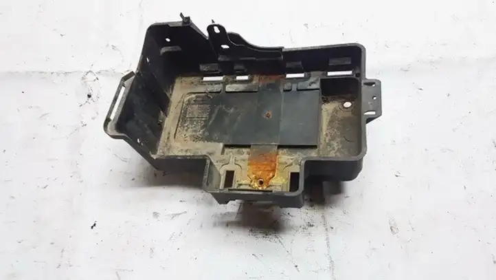 Ford Focus (1998 - 2004) 98AB10723BK Ящик аккумулятора — фото 1